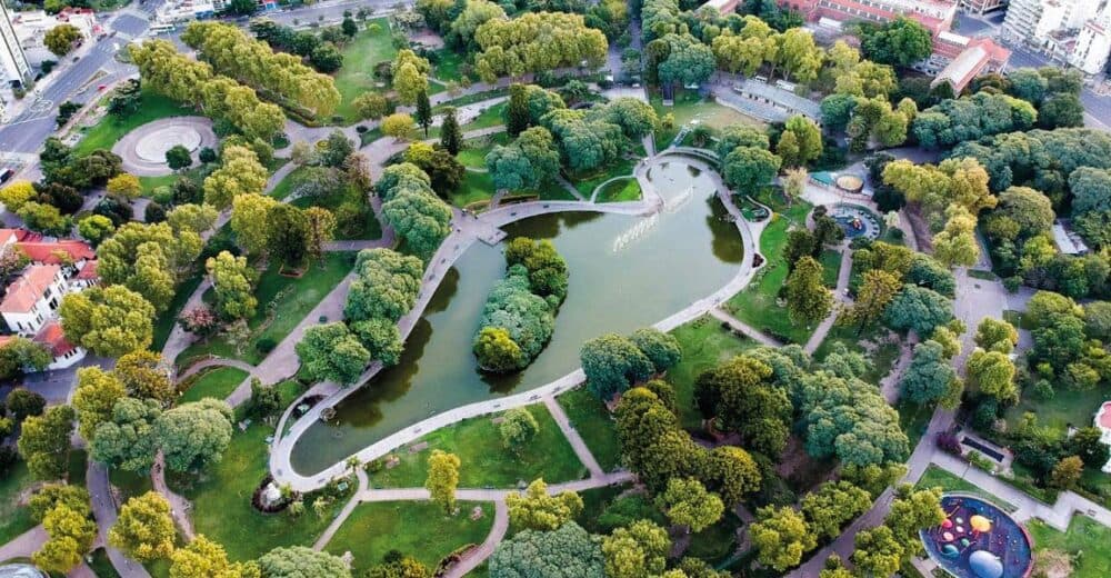 Visit Parque Centenario
